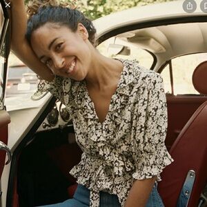 DÔEN Viola Top in Queen Anne's Lace Floral. Size XS.